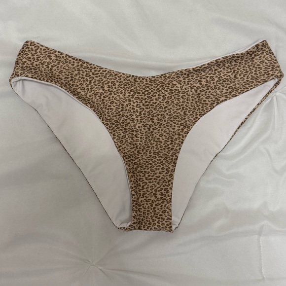 Maheli Heli Leopard and White Reversible Bikini Bottom - Picture 1 of 4